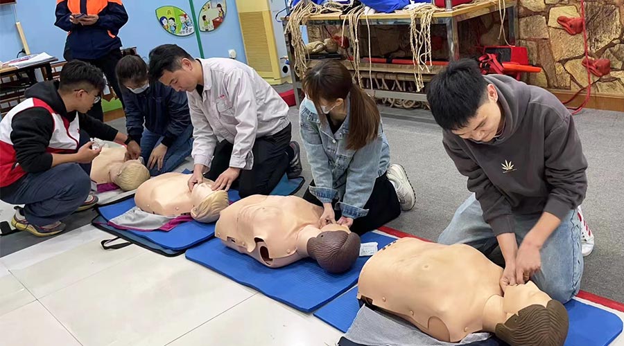 提升自救互救能力！金環(huán)電器開(kāi)展初級救護員培訓學(xué)習