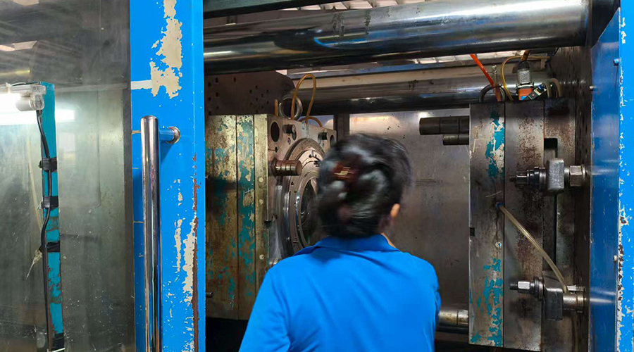 房車(chē)出行，小型烘干機為何不可或缺？