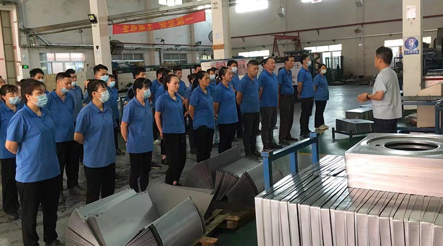 五一放假在即！金環(huán)電器沖壓車(chē)間開(kāi)展早會(huì )強調工作效率