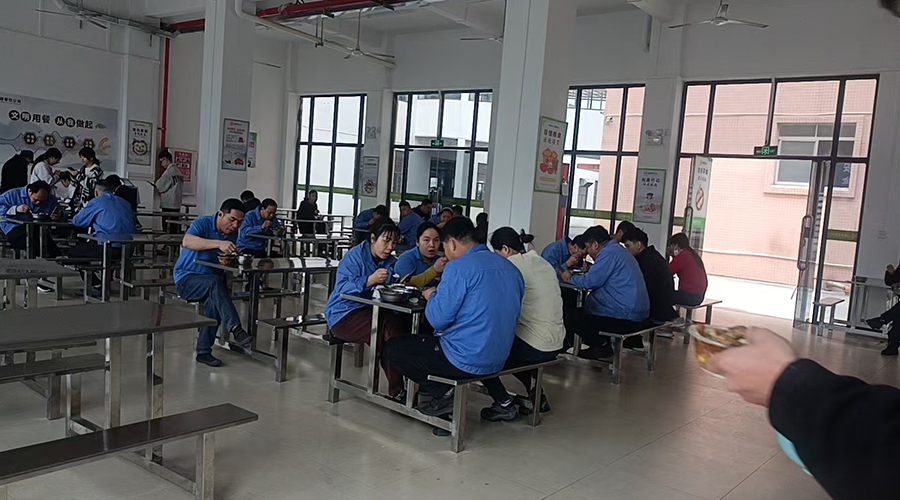 金環(huán)食堂，美味與關(guān)懷的港灣