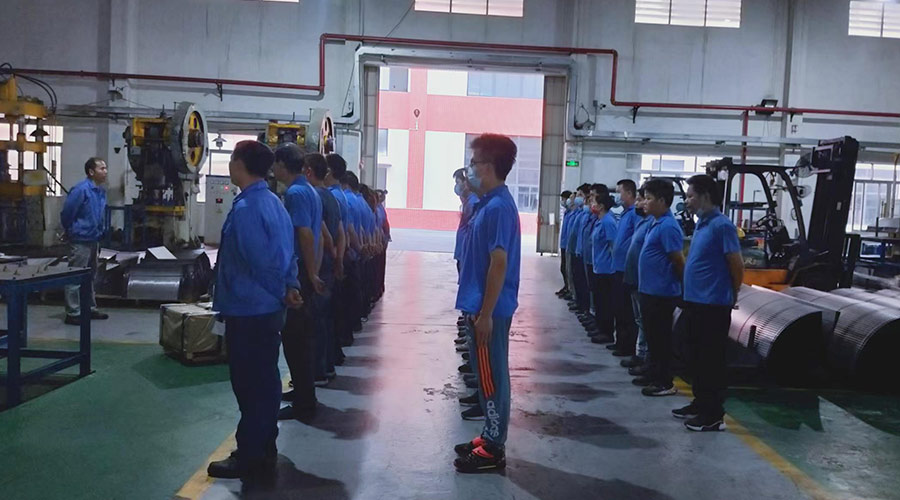 金環(huán)電器沖壓車(chē)間組織人員開(kāi)展5s落實(shí)強調會(huì )議