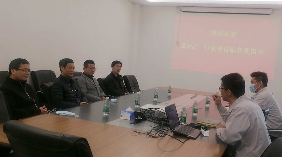 鶴山紀委譚書(shū)記一行領(lǐng)導蒞臨金環(huán)電器參觀(guān)指導